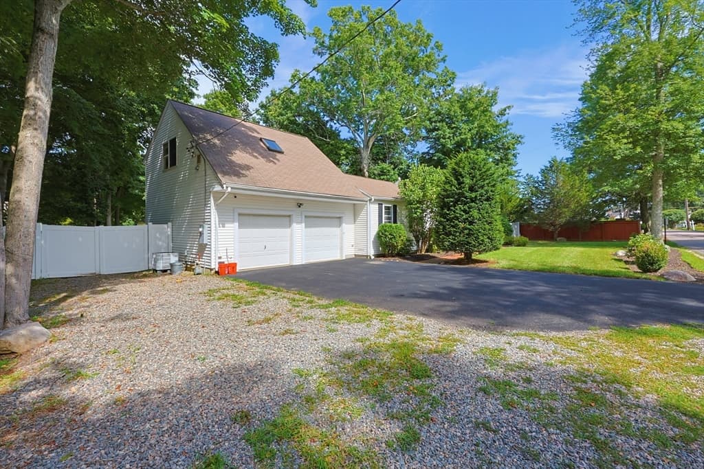 Single Family Residence at 333 Union Street, Millis MA 02054, Millis, photo 3 of 39