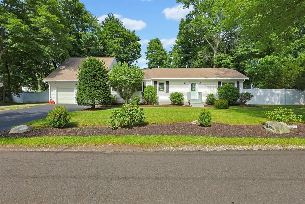 Single Family Residence at 333 Union Street, Millis MA 02054, Millis, photo 4 of 39