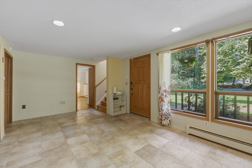 15 Ladyslipper Cir, Amherst MA 01002 photo 5