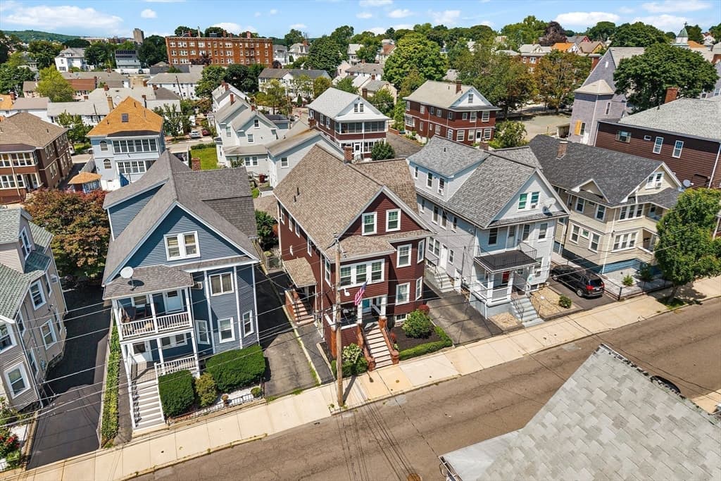 27 Peirce Ave, Everett MA 02149 photo 33