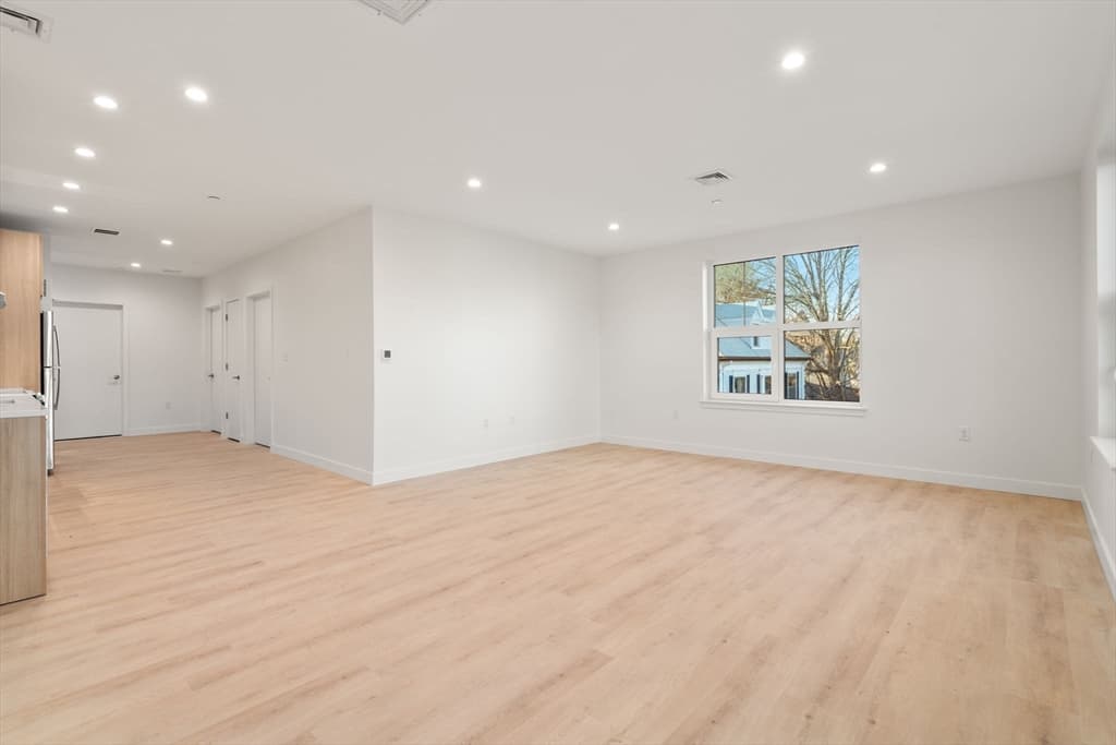 1151 Walnut # 301, Newton MA 02461 photo 18