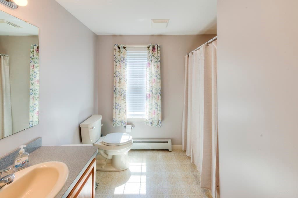 11 Hyland Ave, Leicester MA 01524 photo 20