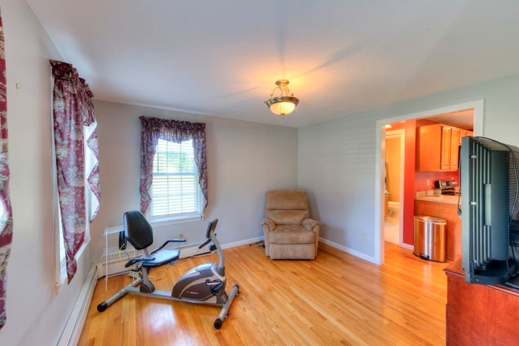 11 Hyland Ave, Leicester MA 01524 photo 9