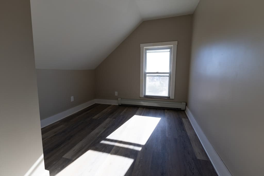 58 Laurel, Worcester MA 01605 photo 13