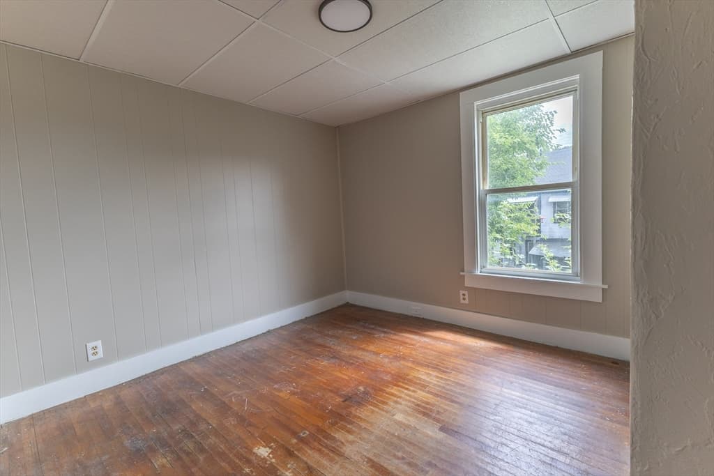 58 Laurel, Worcester MA 01605 photo 22