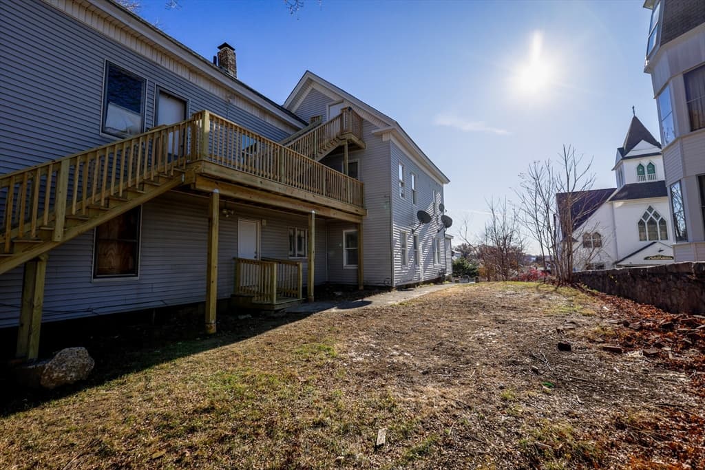58 Laurel, Worcester MA 01605 photo 3