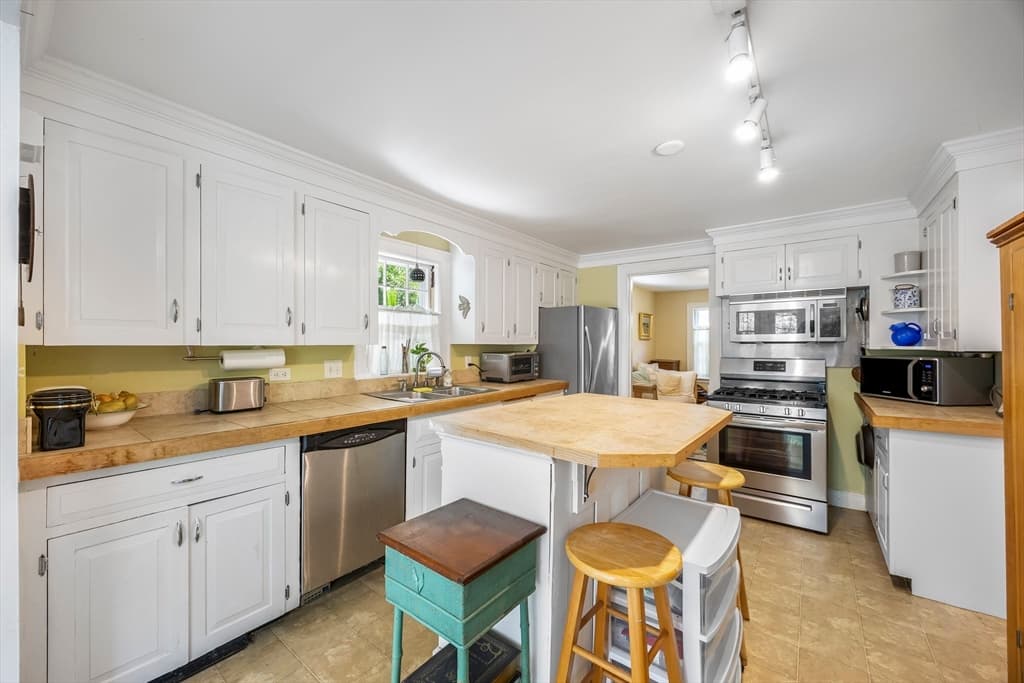 12 Rolfes Ln, Newbury MA 01951 photo 15