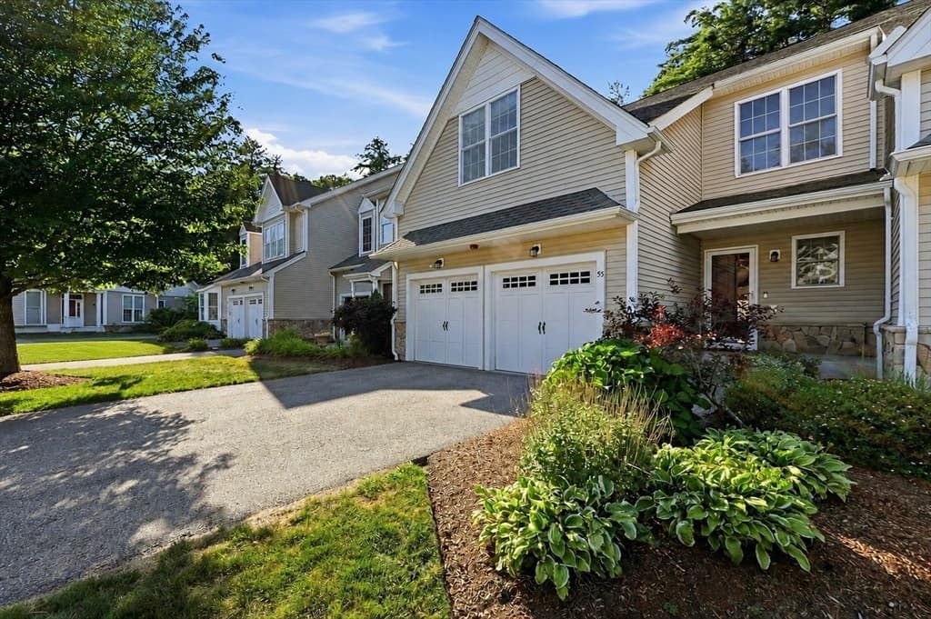 55 Pondside Dr # 55, Bolton MA 01740