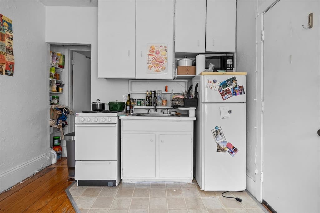19 South Russell Street, Boston MA 02114 photo 14