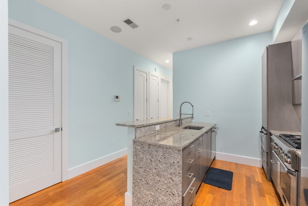 5 Mohawk St # 2, Boston MA 02127 photo 5