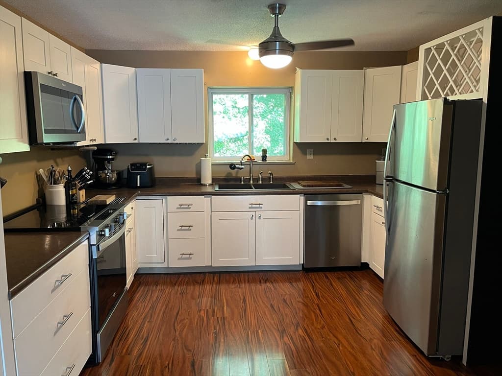 5455 N Main St # 17E, Fall River MA 02720 photo 4