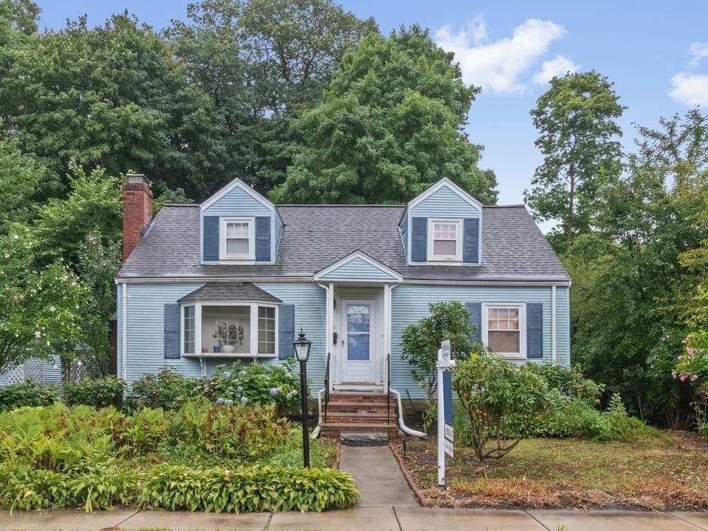 71 Farnum Road, Waltham MA 02453 photo 2