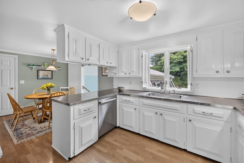 45 Ludlam St, Falmouth MA 02540 photo 11