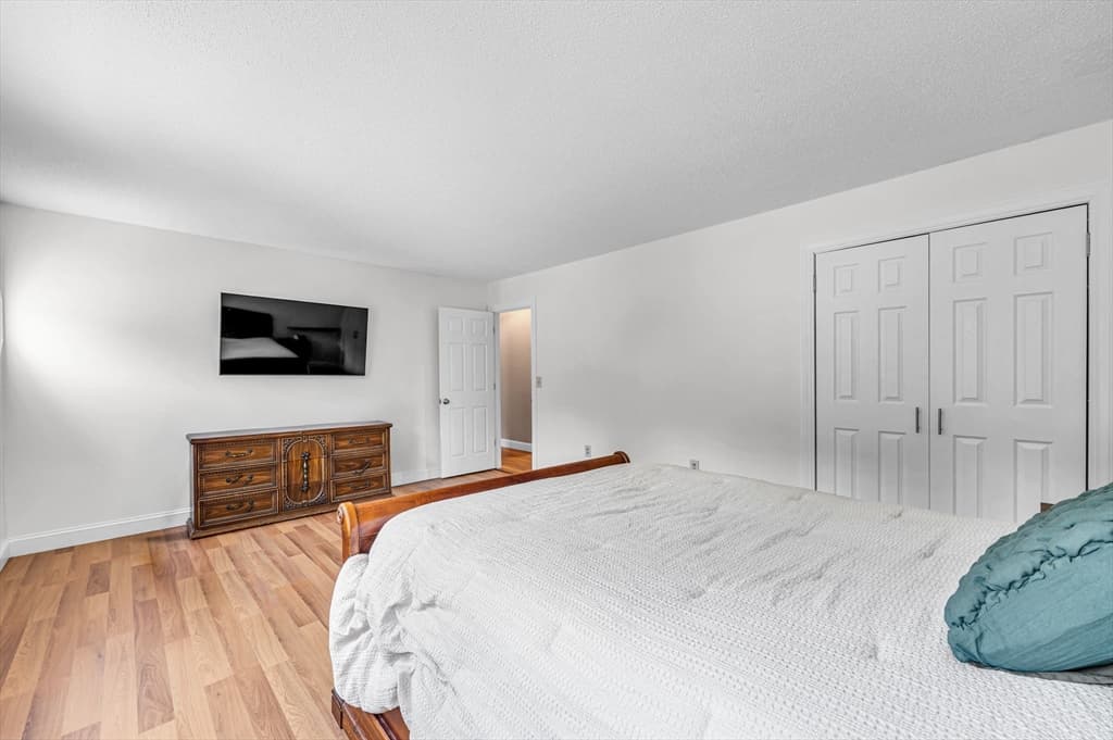 35 East Glen St, Westfield MA 01085 photo 20