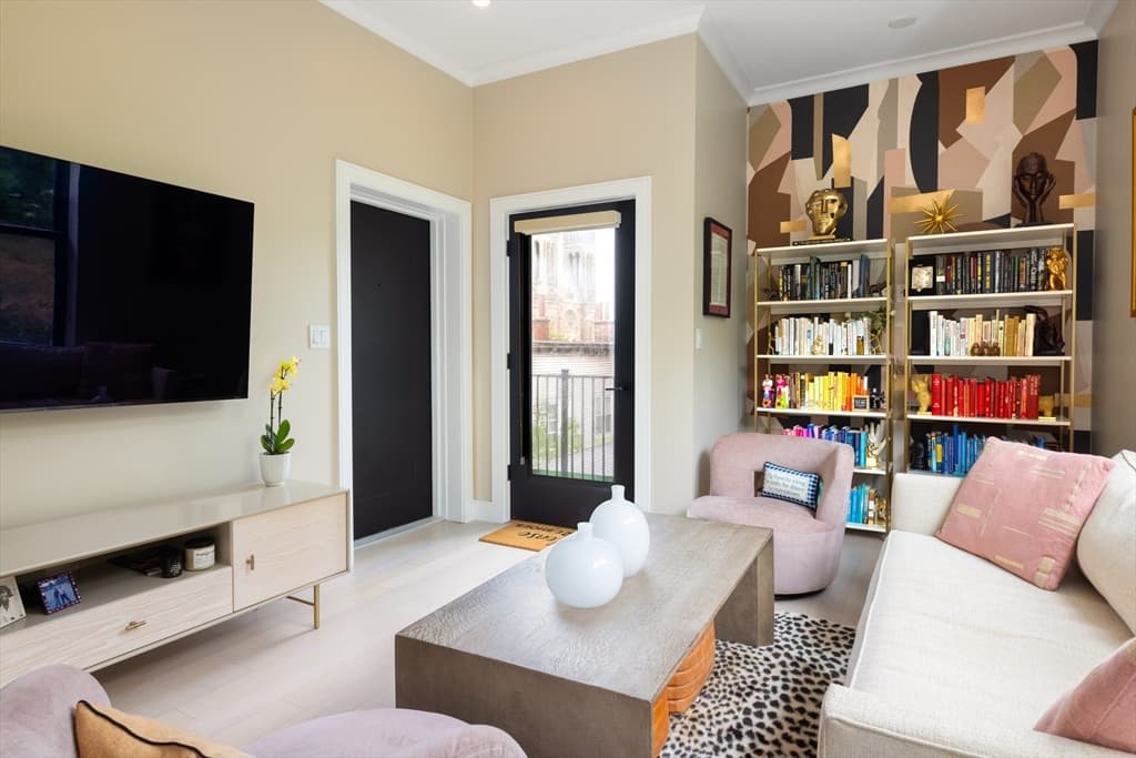 3 S Whitney Street # 7, Boston MA 02120 photo 3