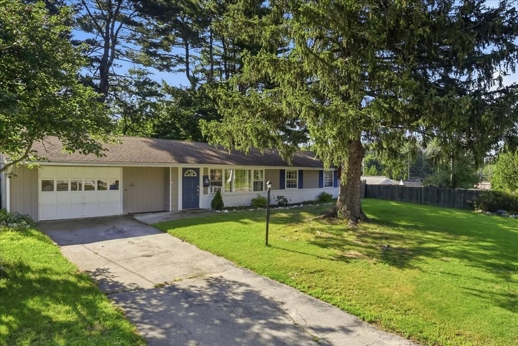529 Howard St, Brockton MA 02302 photo 4