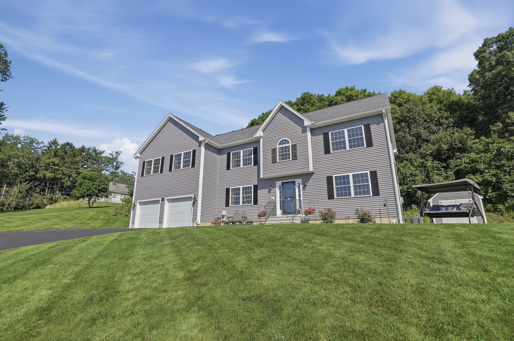 Single Family Residence at 176 Southold Road, Auburn MA 01501, Auburn, photo 2 of 36