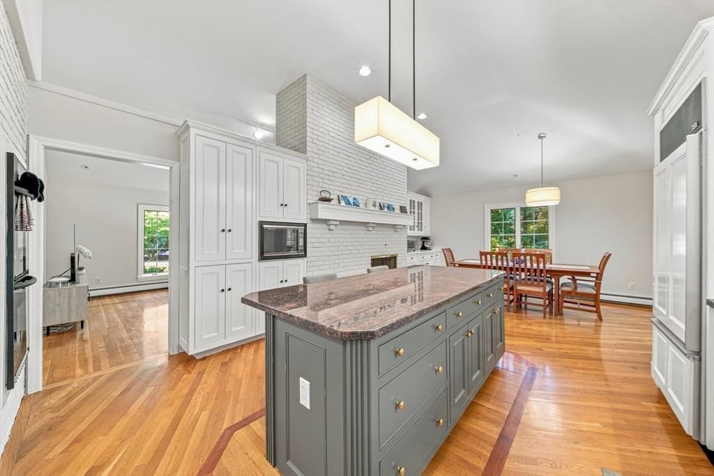 25 Laxfield Rd, Weston MA 02493 photo 12