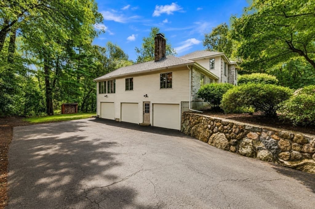 25 Laxfield Rd, Weston MA 02493 photo 38