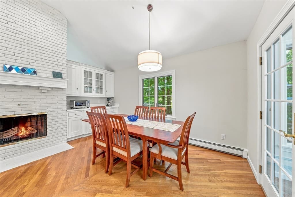 25 Laxfield Rd, Weston MA 02493 photo 14