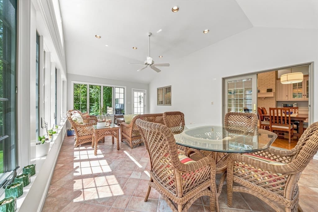 25 Laxfield Rd, Weston MA 02493 photo 18