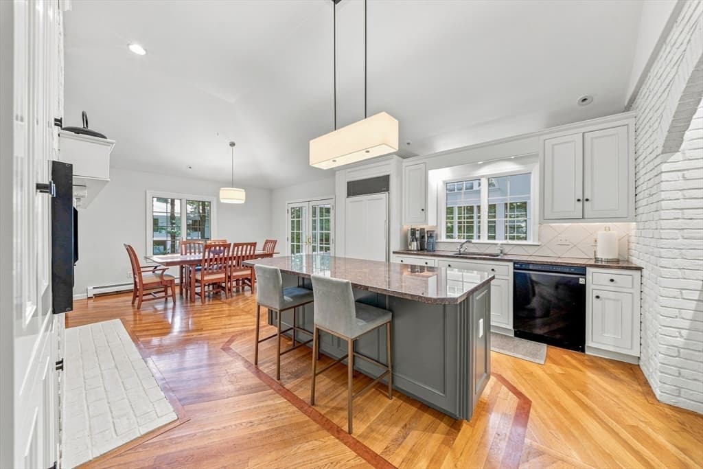 25 Laxfield Rd, Weston MA 02493 photo 15