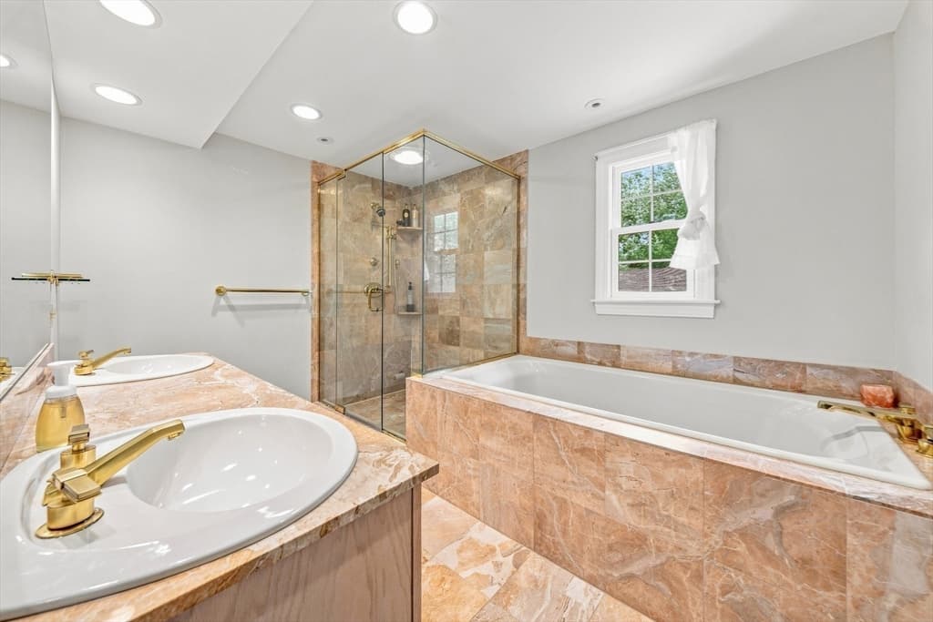 25 Laxfield Rd, Weston MA 02493 photo 25