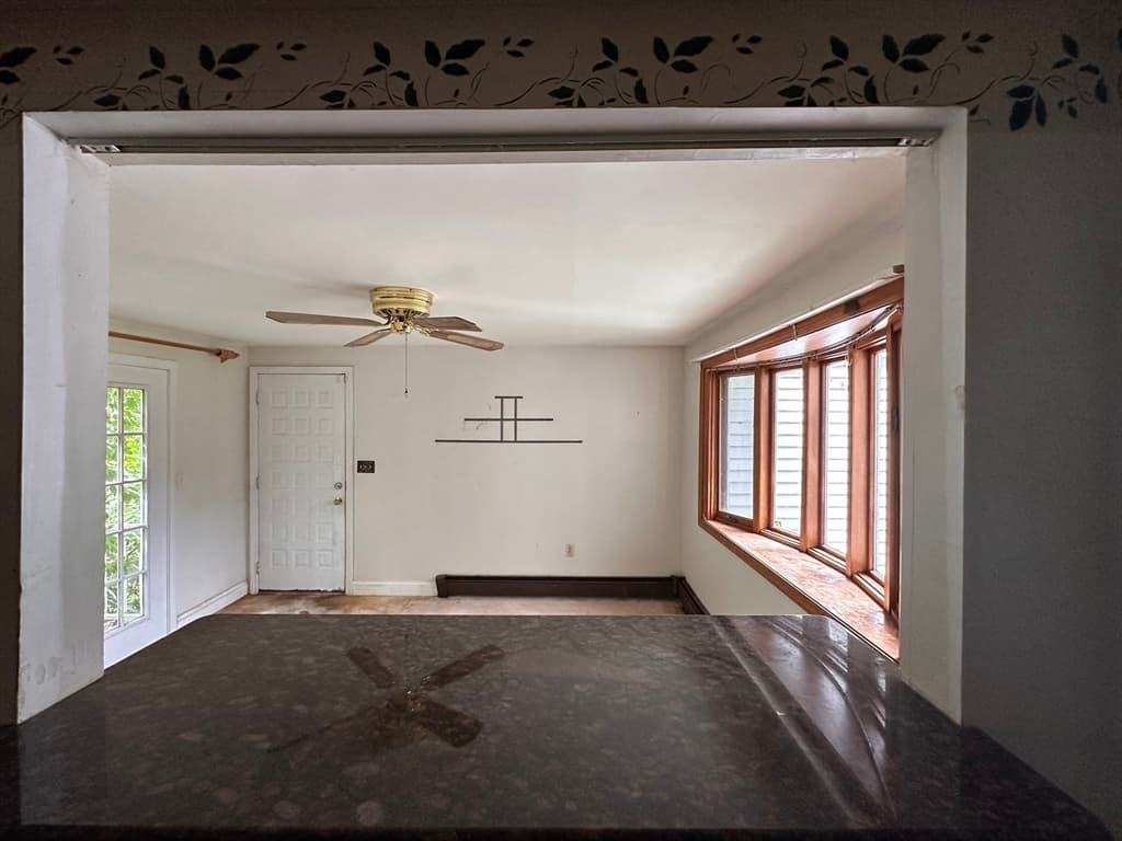 4 Windsor St, Chelmsford MA 01824 photo 6