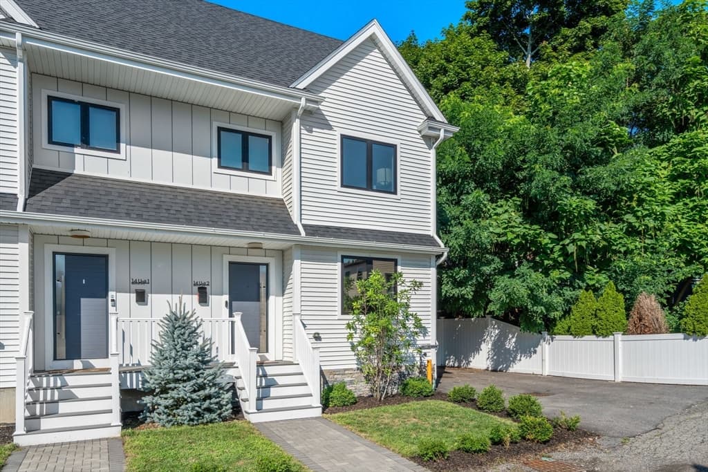 14 Brook Ave # 2, Waltham MA 02453