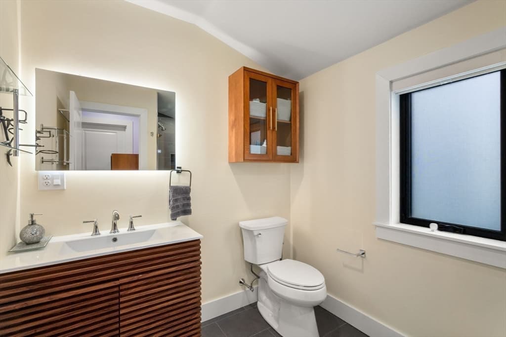 14 Brook Ave # 2, Waltham MA 02453 photo 24