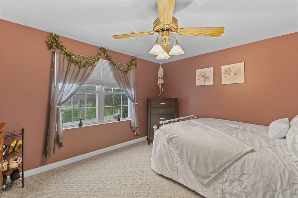 Single Family Residence at 10 Fairfield Drive, Dudley MA 01571, Dudley, photo 27 of 42