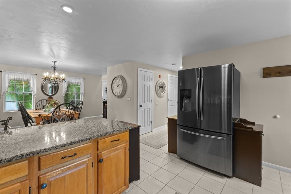 Single Family Residence at 10 Fairfield Drive, Dudley MA 01571, Dudley, photo 17 of 42