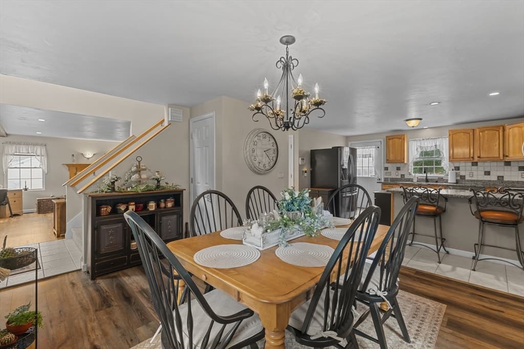 Single Family Residence at 10 Fairfield Drive, Dudley MA 01571, Dudley, photo 11 of 42