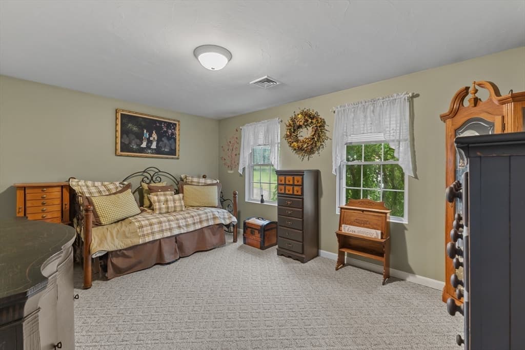 Single Family Residence at 10 Fairfield Drive, Dudley MA 01571, Dudley, photo 29 of 42