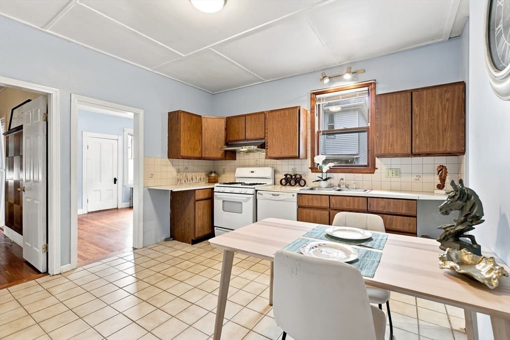 2 Family - 2 Units Up/Down at 13 Welsh St, Malden MA 02148, Malden, photo 16 of 42