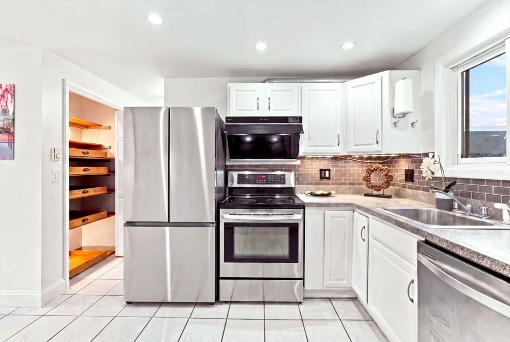 10 Freeman St # 2, North Attleboro MA 02763 photo 3
