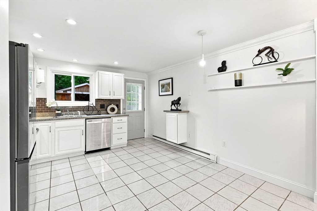 10 Freeman St # 2, North Attleboro MA 02763 photo 4