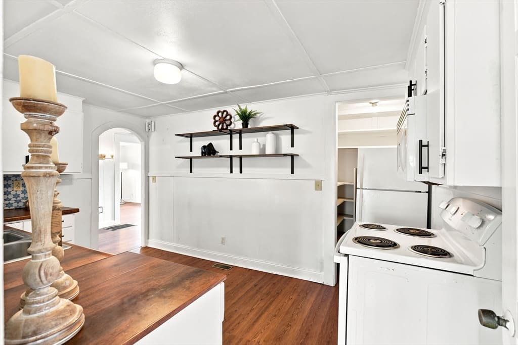 31 Perkins St, Quincy MA 02169 photo 6