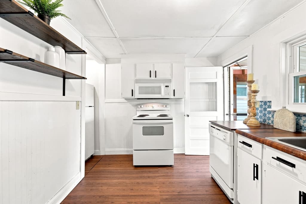 31 Perkins St, Quincy MA 02169 photo 5