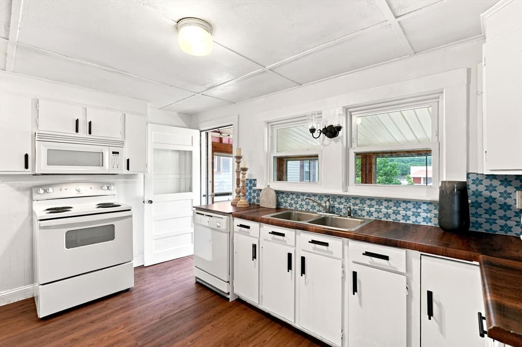 31 Perkins St, Quincy MA 02169 photo 4
