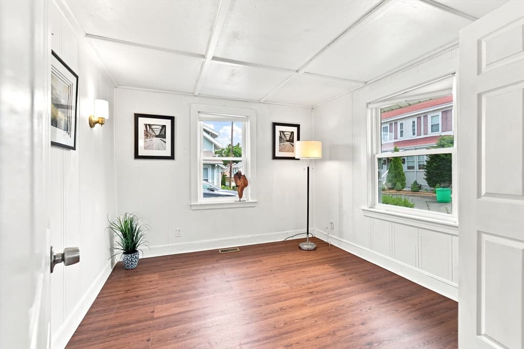 31 Perkins St, Quincy MA 02169 photo 8