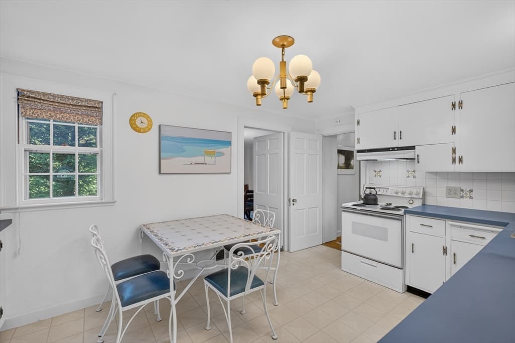 75 Warren, Plymouth MA 02360 photo 4