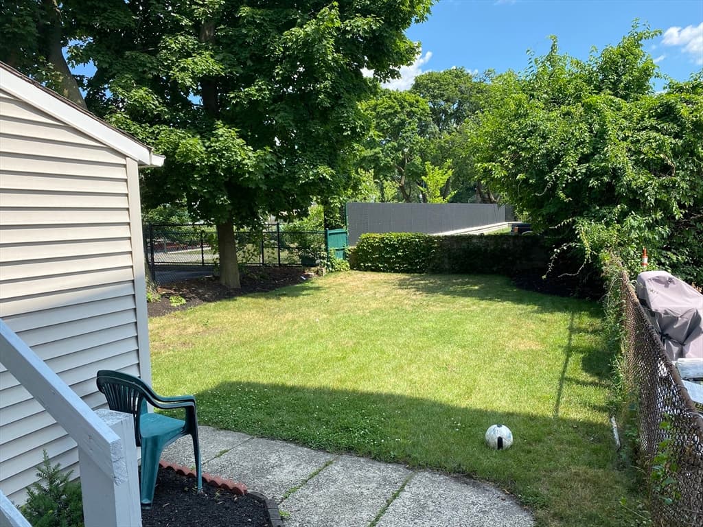 460 Watertown St, Newton MA 02460 photo 3