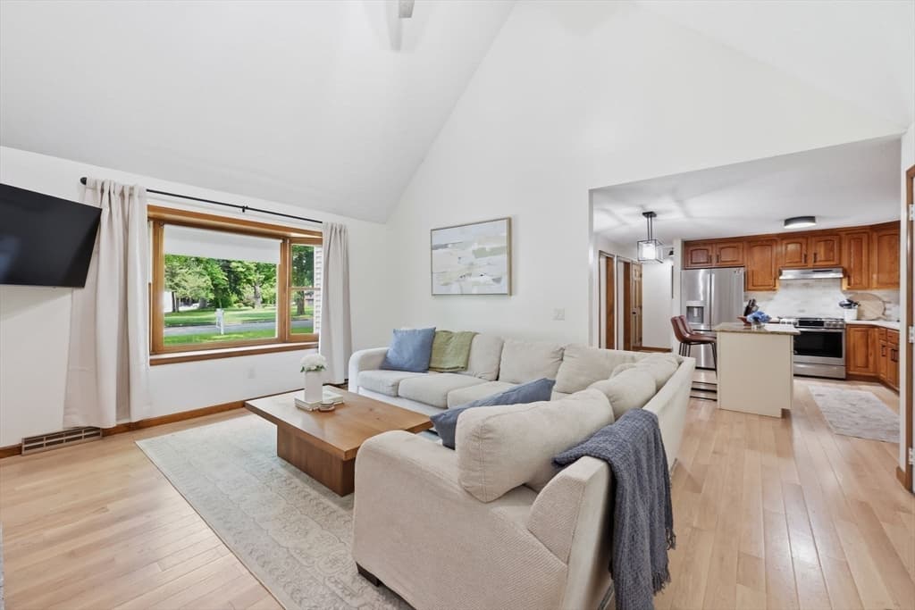 471 Porter Rd, East Longmeadow MA 01028 photo 7