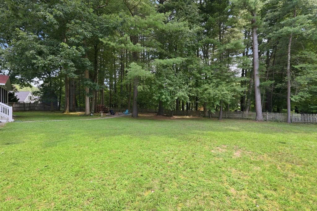 471 Porter Rd, East Longmeadow MA 01028 photo 3