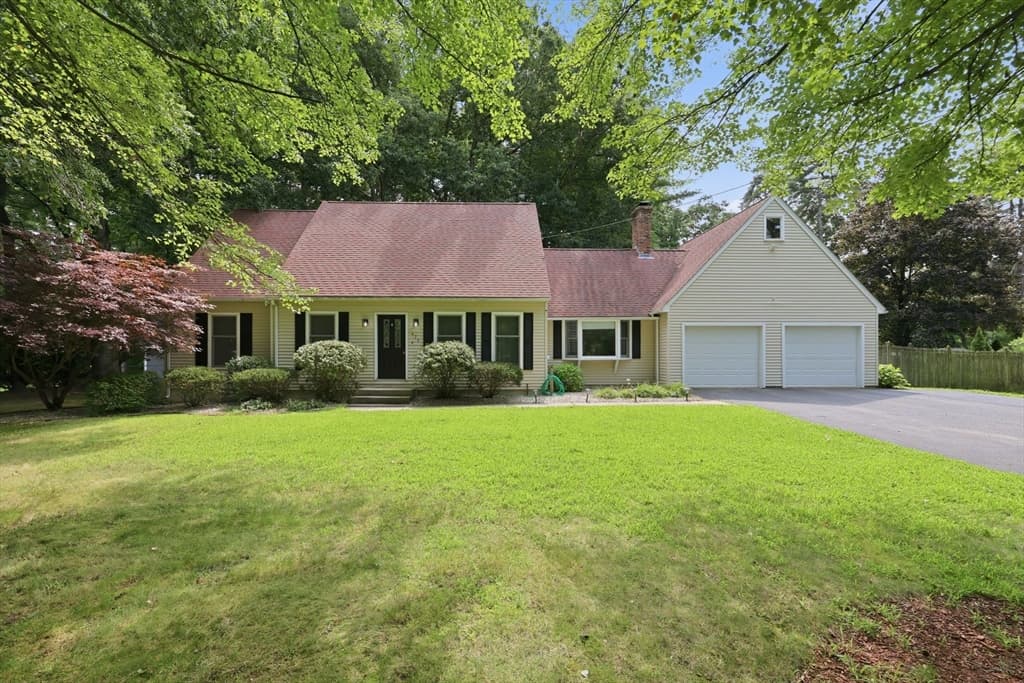 471 Porter Rd, East Longmeadow MA 01028