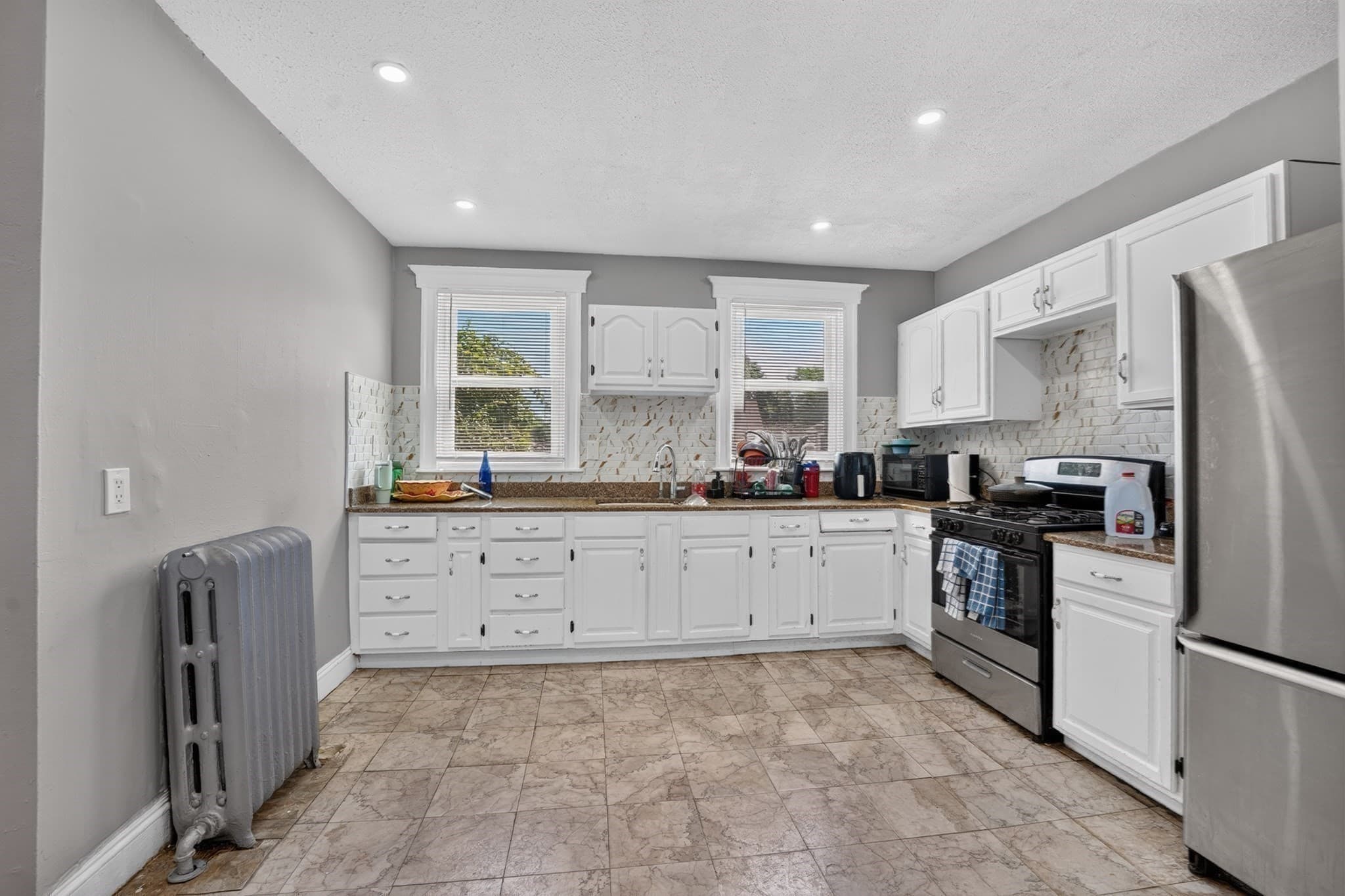 3 Family - 3 Units Up/Down at 31 Middleton, Boston MA 02124, photo 20 of 29