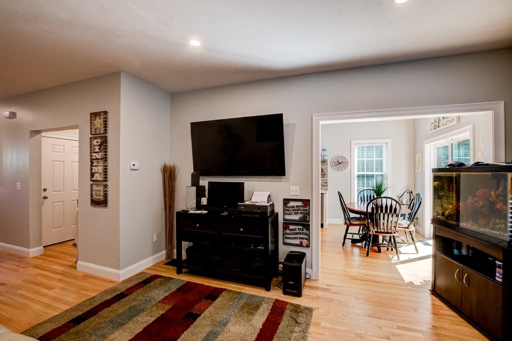 658 Massachusetts Ave # 3, Lunenburg MA 01462 photo 9
