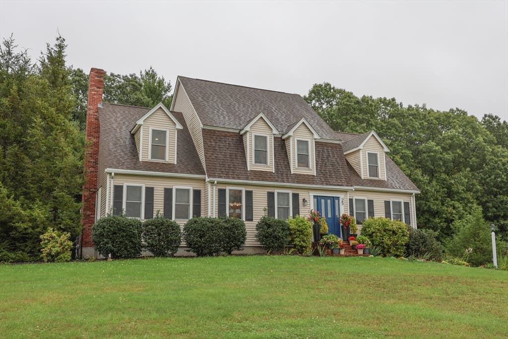 Single Family Residence at 25 Autumn Rd, Wrentham MA 02093, Wrentham, photo 3 of 42
