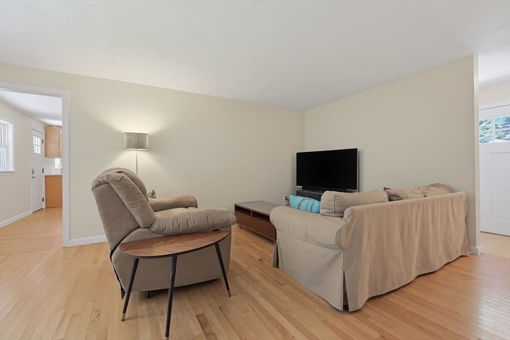 71 Carpenter Rd, Walpole MA 02081 photo 6
